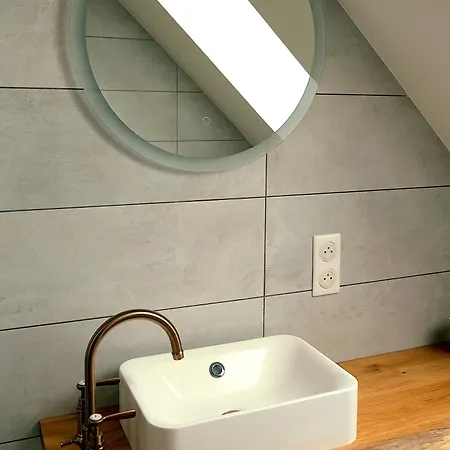 Aparthotel Chambresdusoleil 3*